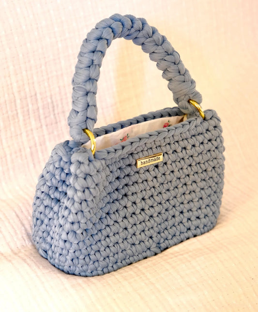 Handmade T-Shirt Yarn Purse in Teal with Hand-Sewn White Liner