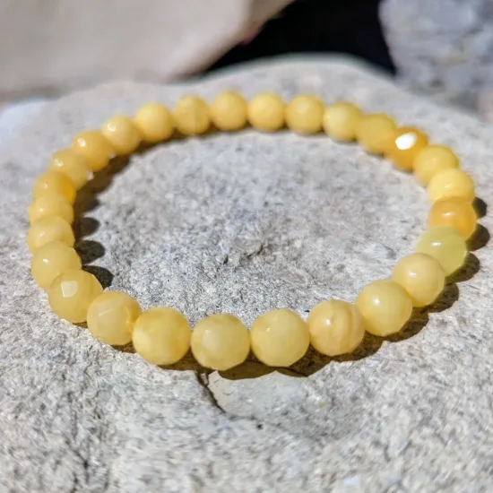 Picture of White Natural Amber Bracelet Elegant Faceted Beads Elastic Stretch Bracelet for Women