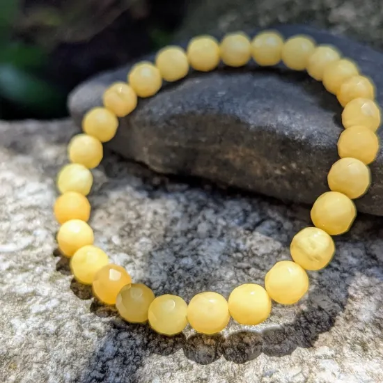 Picture of White Natural Amber Bracelet Elegant Faceted Beads Elastic Stretch Bracelet for Women