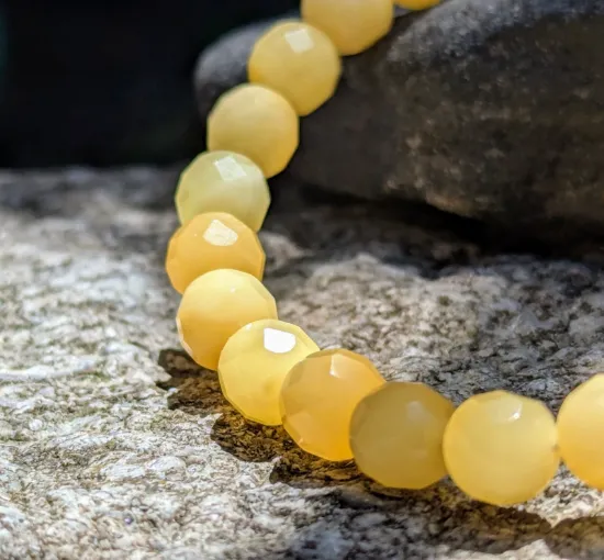 Picture of White Natural Amber Bracelet Elegant Faceted Beads Elastic Stretch Bracelet for Women
